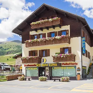Della Luna Hotel