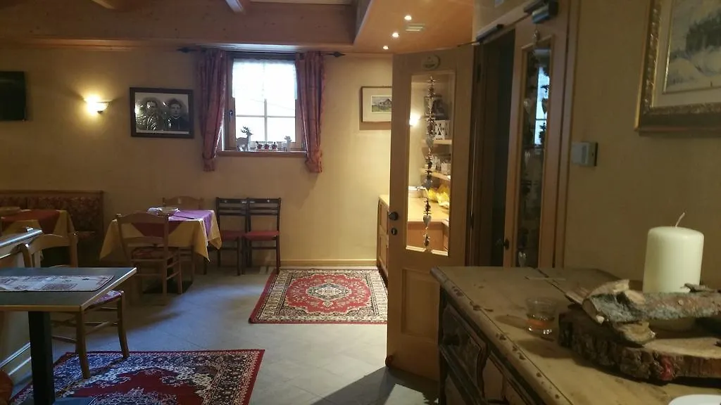 ليفينو Garni Baita Cecilia