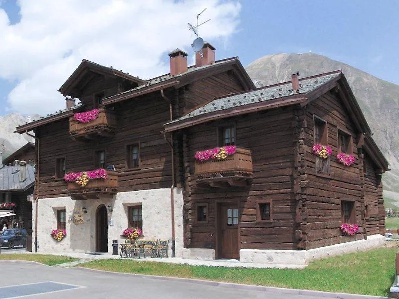 *** فندق مبيت وإفطار ليفينو Garni Baita Cecilia إيطاليا