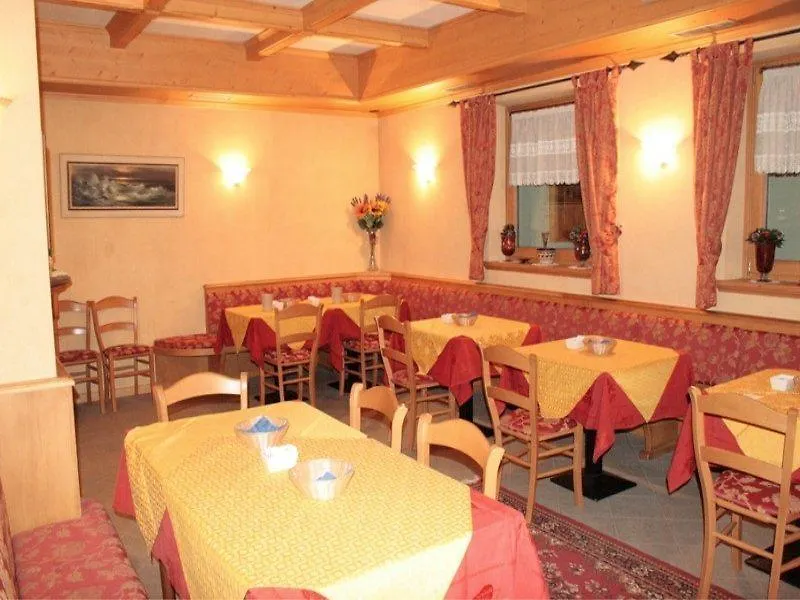 ليفينو Garni Baita Cecilia